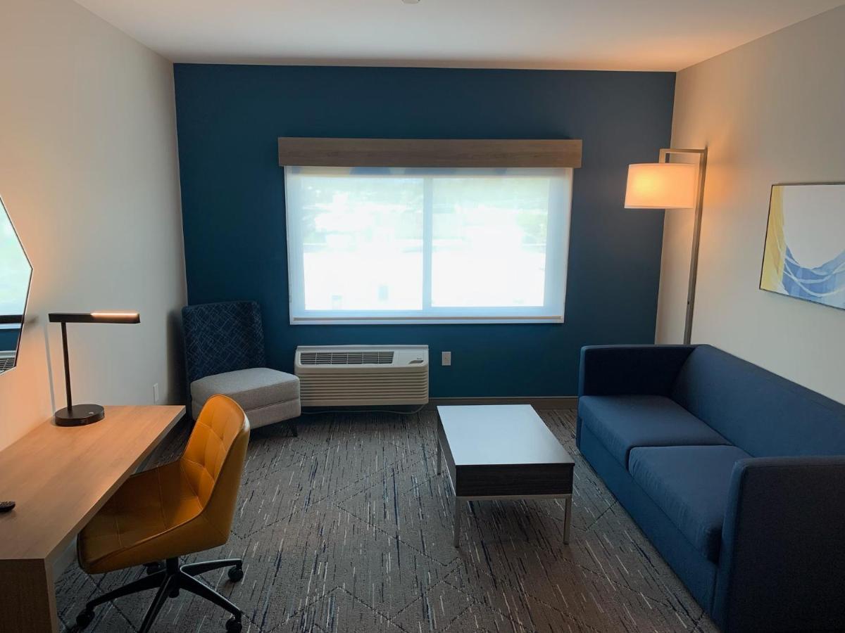 Holiday Inn Express & Suites - Courtenay - Comox By Ihg エクステリア 写真