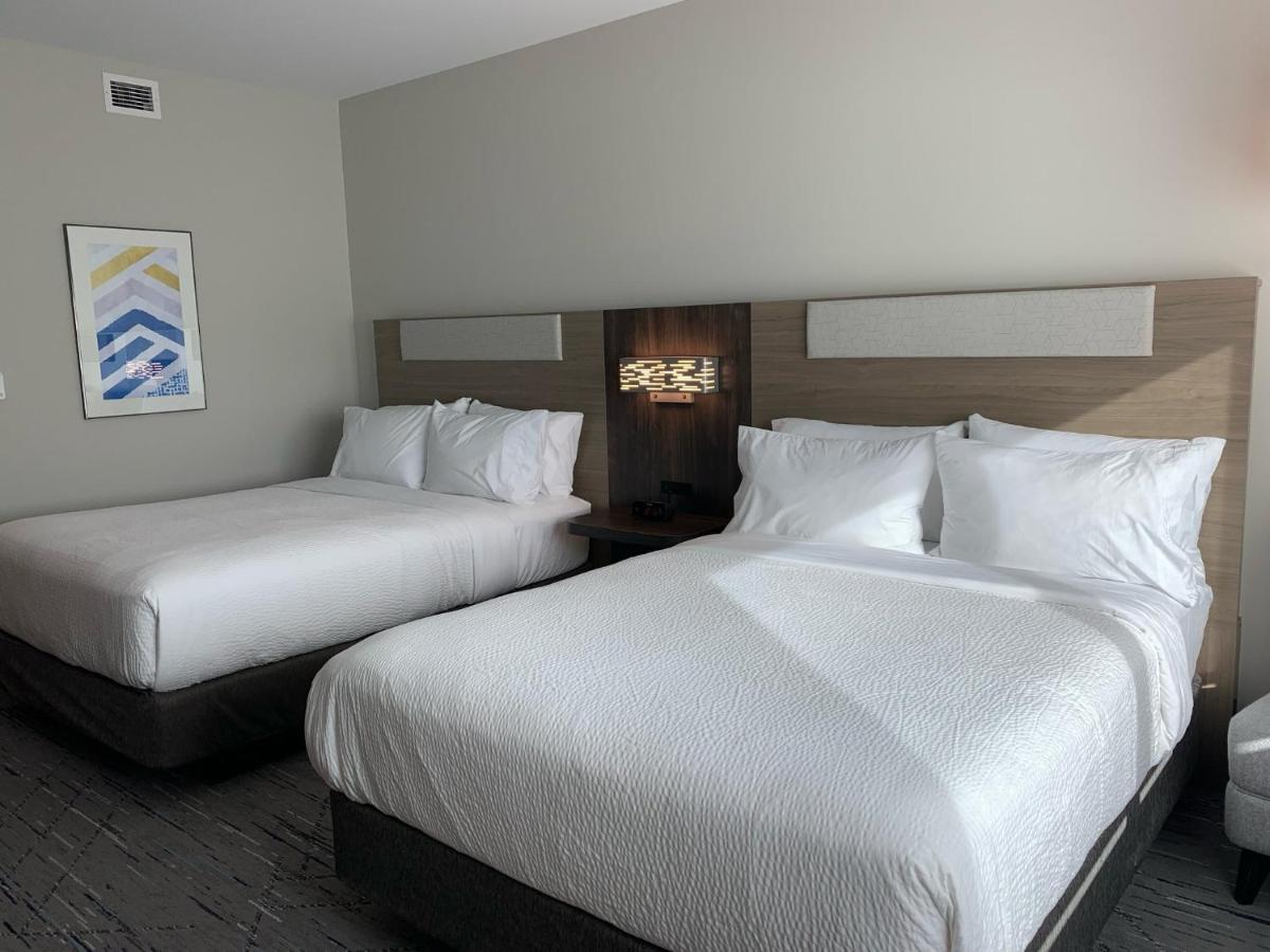Holiday Inn Express & Suites - Courtenay - Comox By Ihg エクステリア 写真