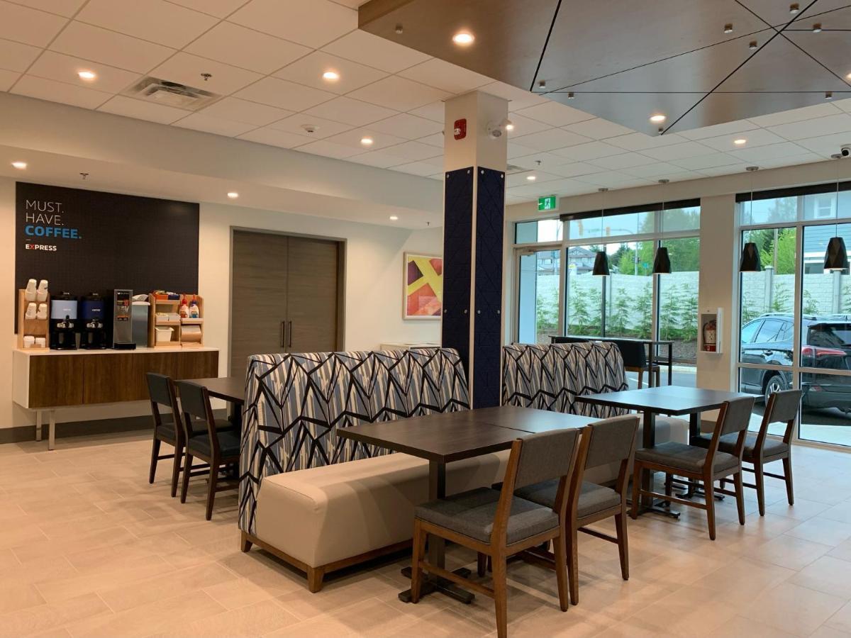 Holiday Inn Express & Suites - Courtenay - Comox By Ihg エクステリア 写真
