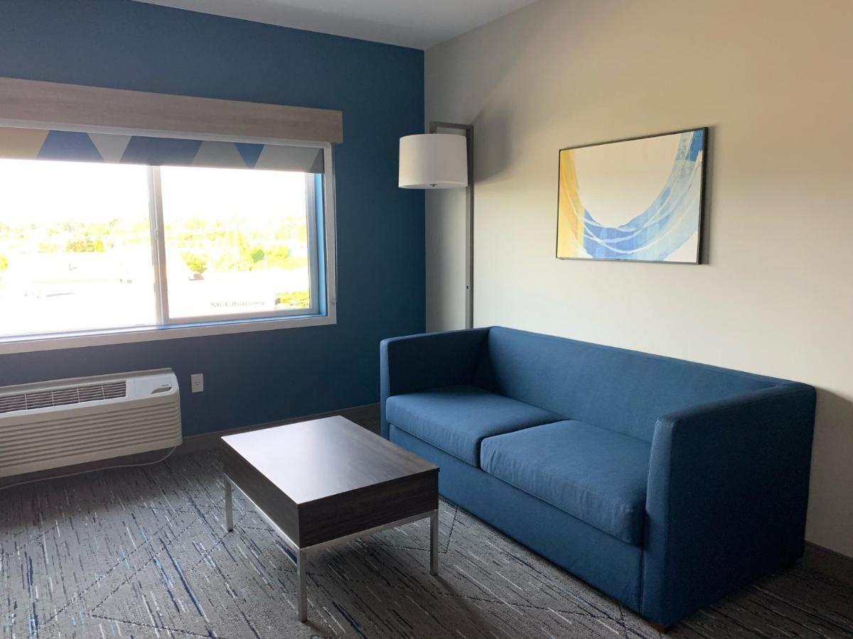 Holiday Inn Express & Suites - Courtenay - Comox By Ihg エクステリア 写真